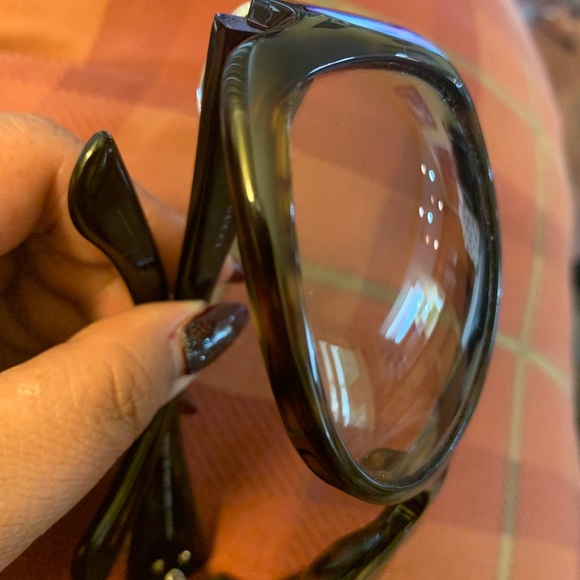 👑✅PRICE FIRM✅NO OFFERS 👑AUTHENTIC GUCCI Oversized Sunglasses. - Picture 16 of 16